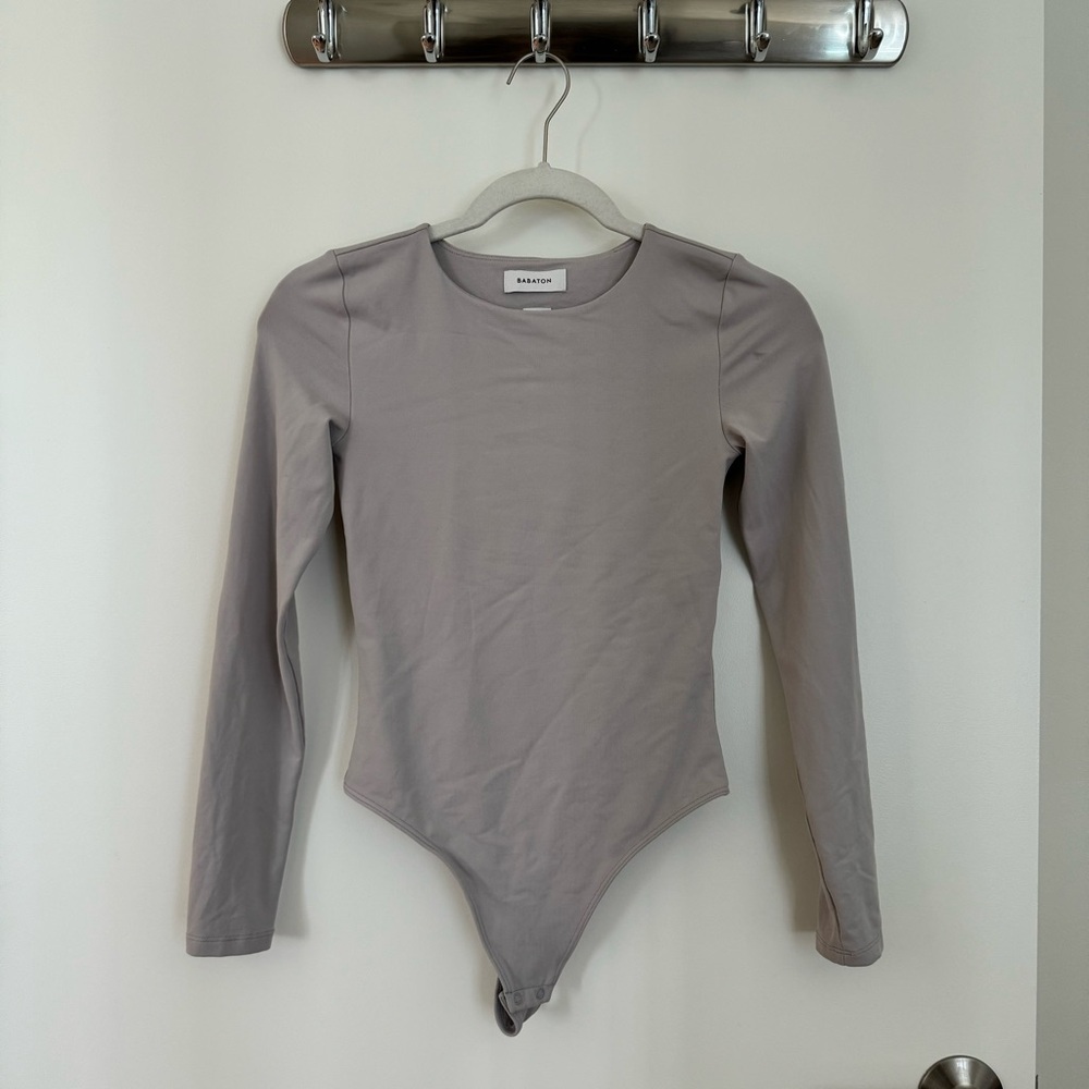 Aritzia contour crewneck long sleeve bodysuit - S